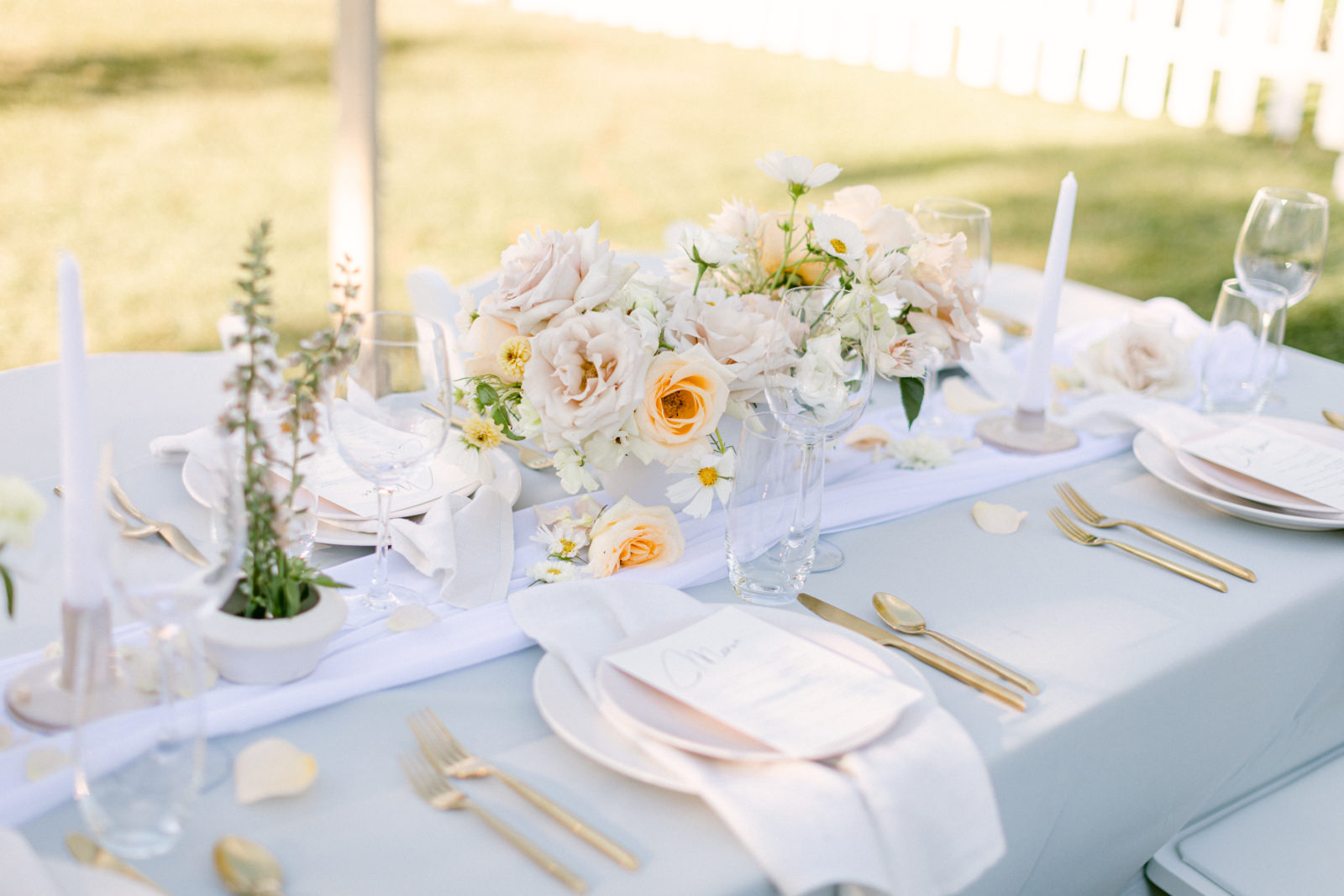 An Elegant Garden Soiree | natalyadesena.com